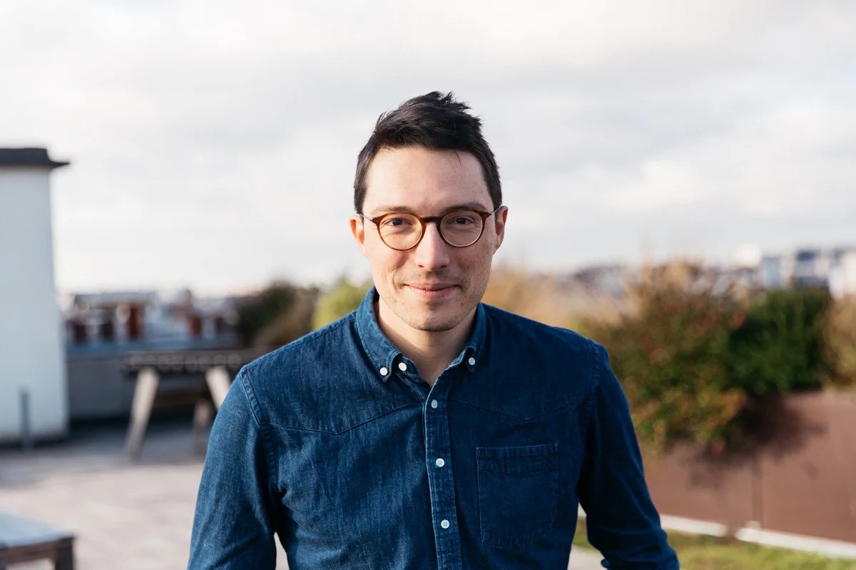 LeoBernardlinkedinrecrutement-ezgif.com-webp-to-jpg-converter Leo Bernard recrutement LinkedIn